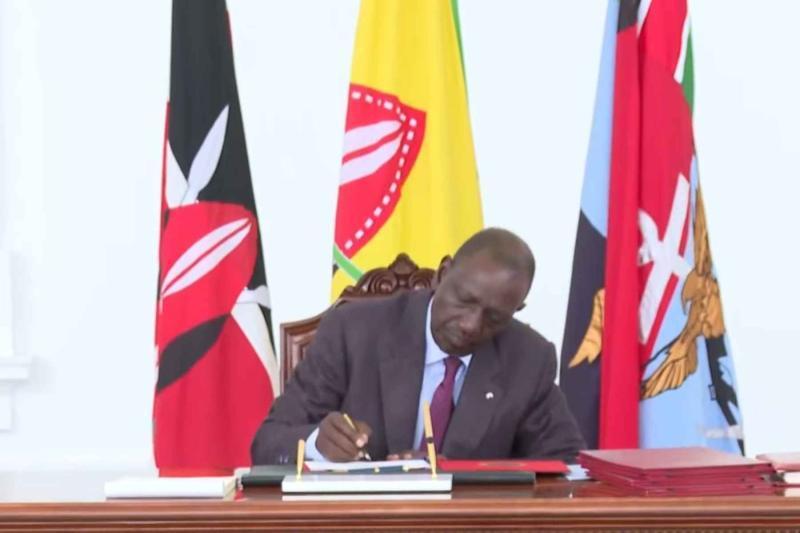 File image of President William Ruto assenting to the VAT amendment bill 2026.